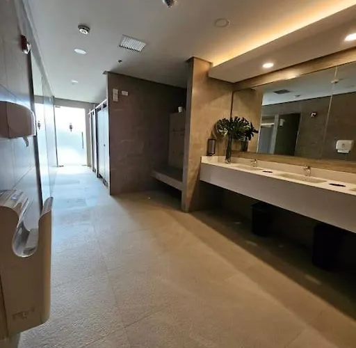 Luxury Apartment Suite 2 At Park Mckinley West Apartamento