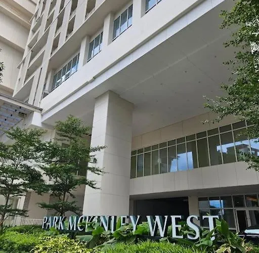 Luxury Apartment Suite 2 At Park Mckinley West Manila
