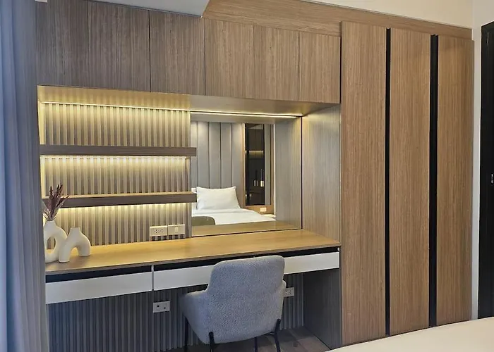 Luxury Apartment Suite 2 At Park Mckinley West Manila