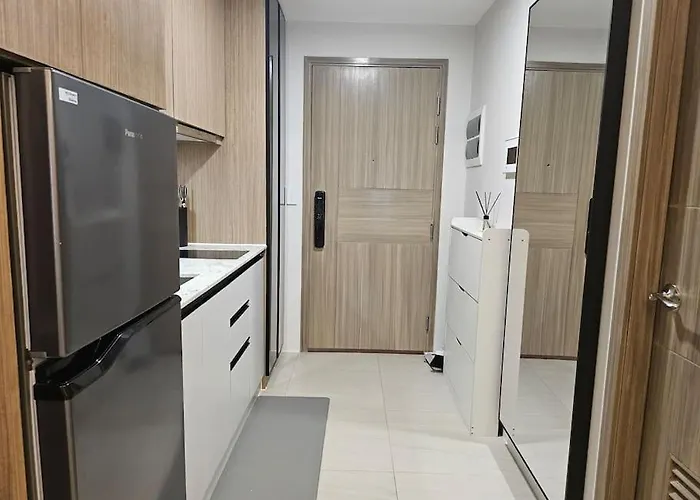 Luxury Apartment Suite 2 At Park Mckinley West * Manila