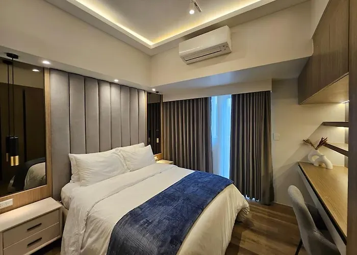 Luxury Apartment Suite 2 At Park Mckinley West * Manila
